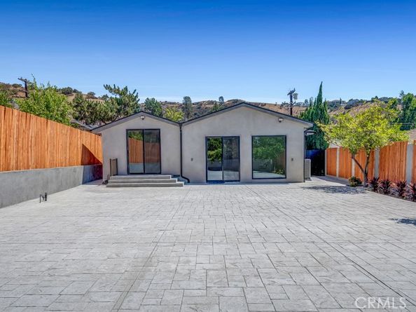 8369 Vine Valley Drive, Sun Valley CA 91352