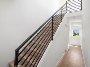 2672 Newell St, Los Angeles CA 90039