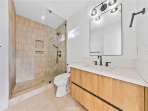 2672 Newell St, Los Angeles CA 90039