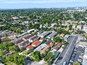 53 S Roosevelt, Pasadena CA 91107