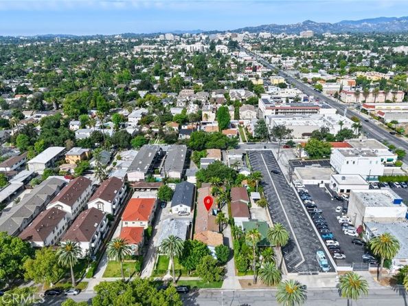 53 S Roosevelt, Pasadena CA 91107