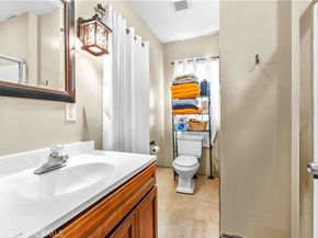 512 W 41st Place, Los Angeles CA 90037