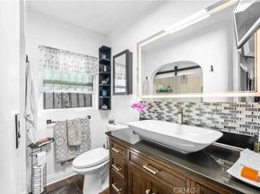 512 W 41st Place, Los Angeles CA 90037