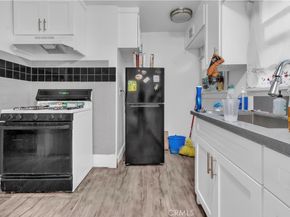 4915 2nd, Los Angeles CA 90043