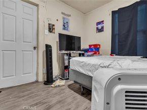 4915 2nd, Los Angeles CA 90043
