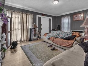 4915 2nd, Los Angeles CA 90043