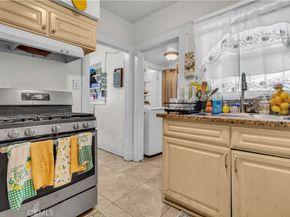 4915 2nd, Los Angeles CA 90043
