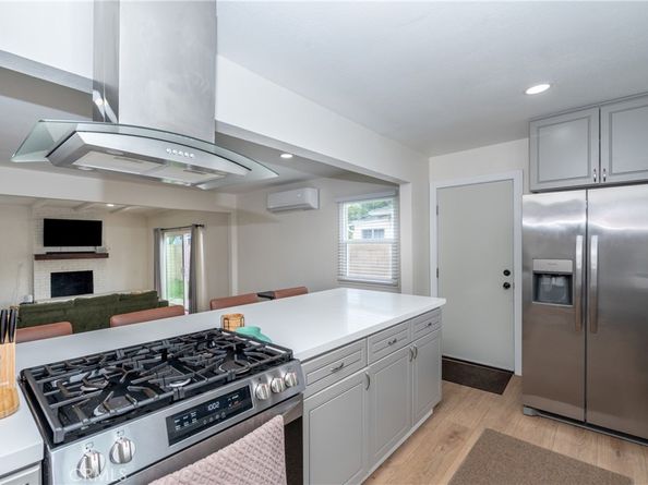 6301 Indiana Avenue, Long Beach CA 90805