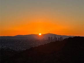 8656 Skyline, Los Angeles CA 90046