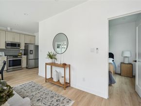 5449 S Victoria, Los Angeles CA 90043