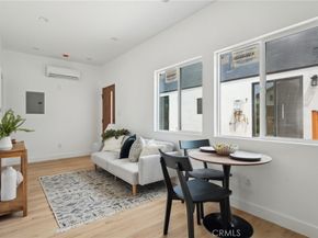 5449 S Victoria, Los Angeles CA 90043