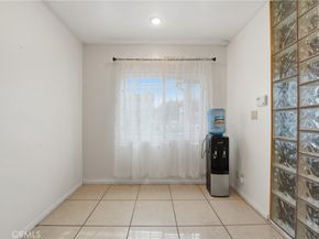 27 W Pleasant, Long Beach CA 90805