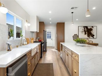 3220 W 77th Street
