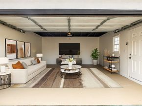 3220 W 77th Street, Los Angeles CA 90043