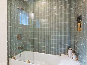 3220 W 77th Street, Los Angeles CA 90043