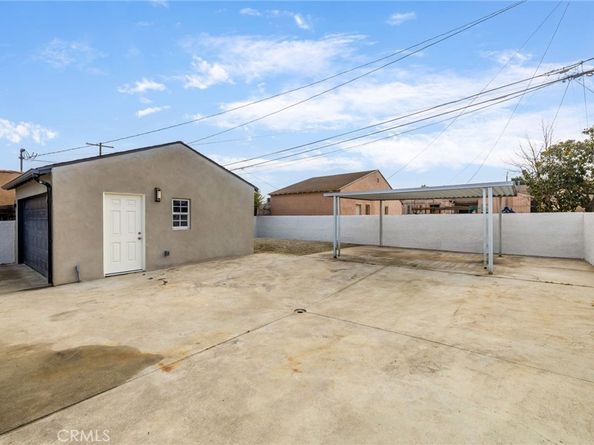 3220 W 77th Street, Los Angeles CA 90043