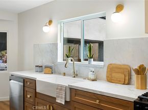 3220 W 77th Street, Los Angeles CA 90043