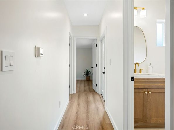3220 W 77th Street, Los Angeles CA 90043