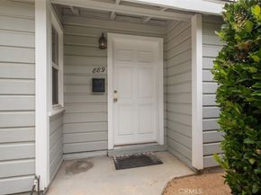 889 N Oakland, Pasadena CA 91104