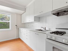 889 N Oakland, Pasadena CA 91104
