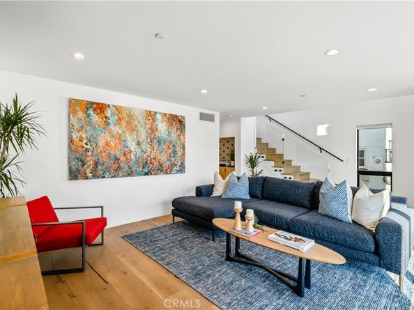 171 Savona Walk, Long Beach CA 90803