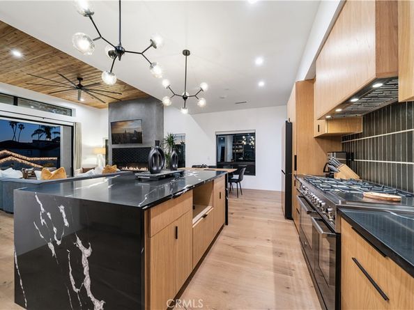 171 Savona Walk, Long Beach CA 90803