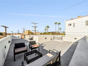 171 Savona Walk, Long Beach CA 90803