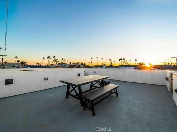 171 Savona Walk, Long Beach CA 90803