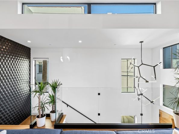 171 Savona Walk, Long Beach CA 90803