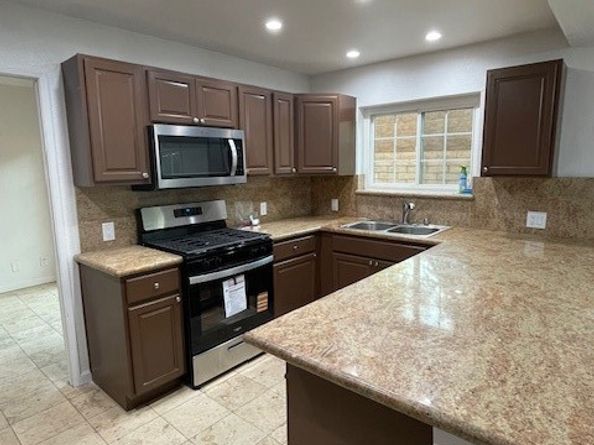 8359 Deering Avenue, Canoga Park CA 91304