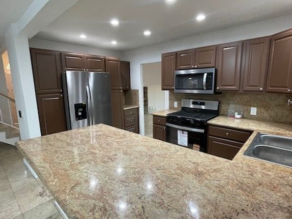8359 Deering Avenue, Canoga Park CA 91304