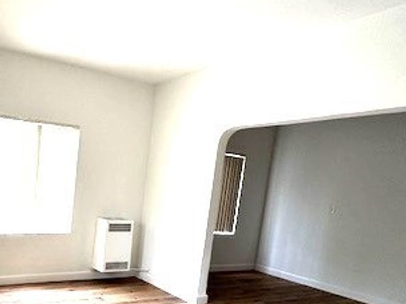 1438 S Bronson Avenue, Los Angeles CA 90019
