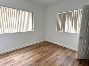 1438 S Bronson Avenue, Los Angeles CA 90019