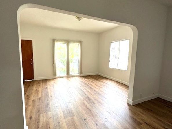 1438 S Bronson Avenue, Los Angeles CA 90019