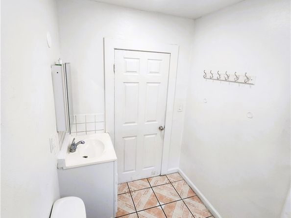 1210 W Manchester Avenue, Los Angeles CA 90044