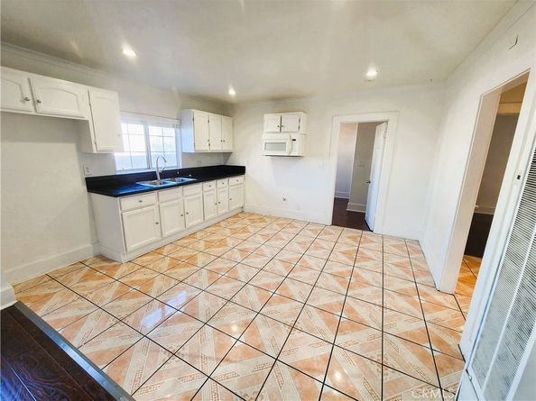 1210 W Manchester Avenue, Los Angeles CA 90044