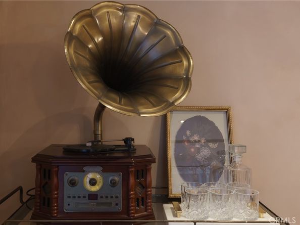 2015 San Francisco Avenue, Long Beach CA 90806