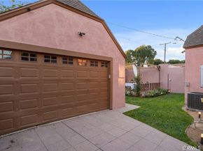 2015 San Francisco Avenue, Long Beach CA 90806