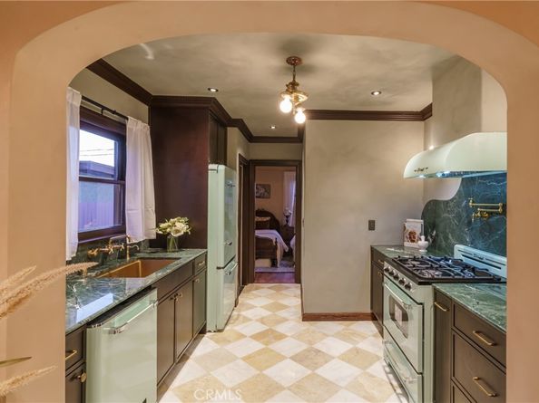 2015 San Francisco Avenue, Long Beach CA 90806