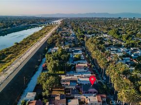 2015 San Francisco Avenue, Long Beach CA 90806