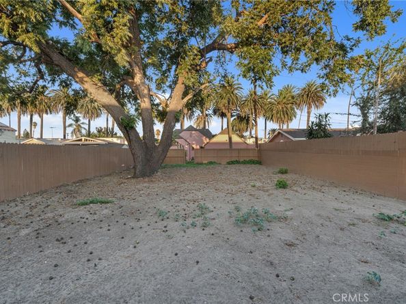 2015 San Francisco Avenue, Long Beach CA 90806