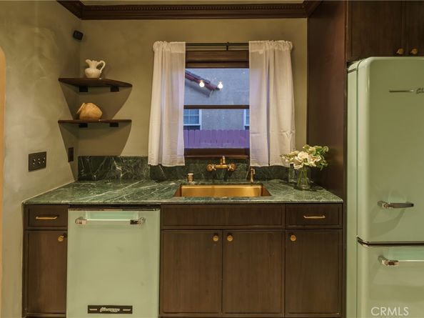 2015 San Francisco Avenue, Long Beach CA 90806