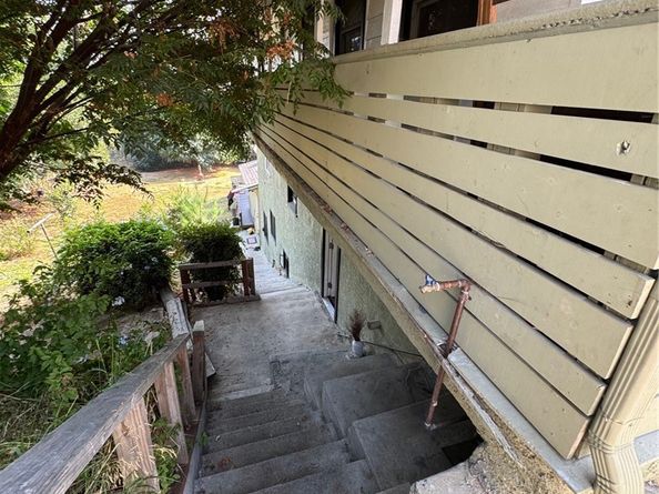 1566 Rollins, Los Angeles CA 90063