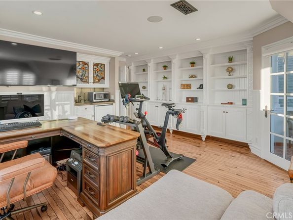 309 21st, Huntington Beach CA 92648