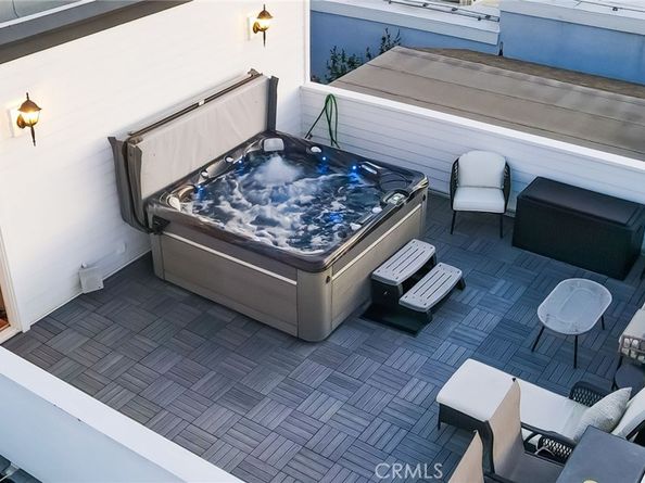 309 21st, Huntington Beach CA 92648