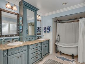 309 21st, Huntington Beach CA 92648