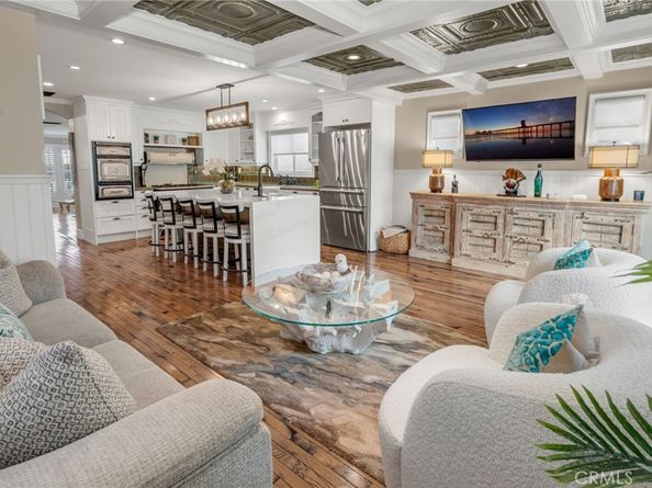 309 21st, Huntington Beach CA 92648