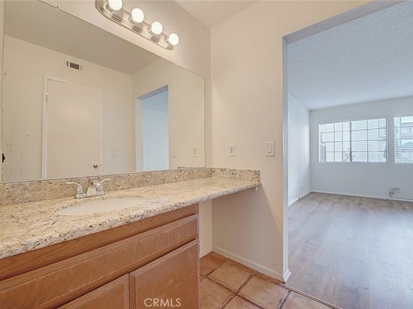 1903 Temple 104, Signal Hill CA 90755