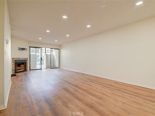 1903 Temple 104, Signal Hill CA 90755