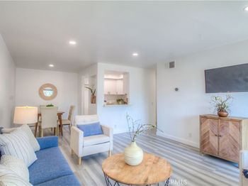 600 W 3rd Street